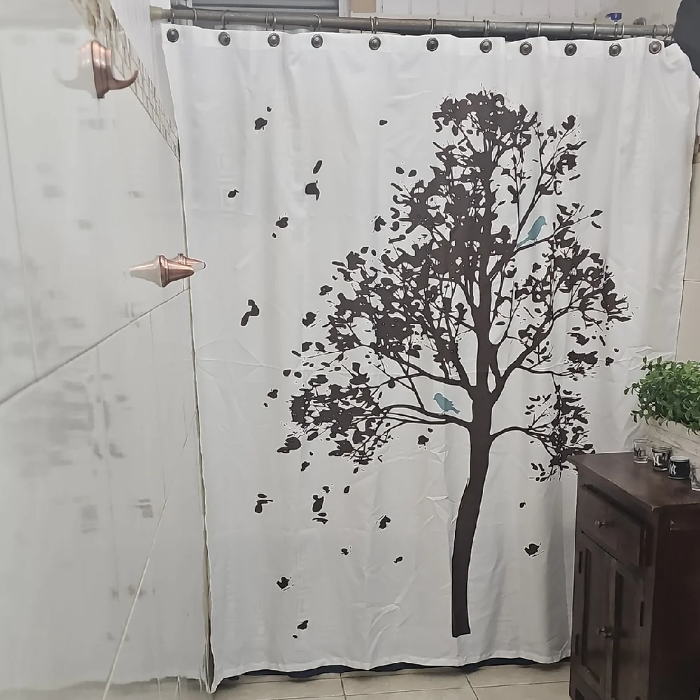 Tree Showers Curtains Excellent Condition